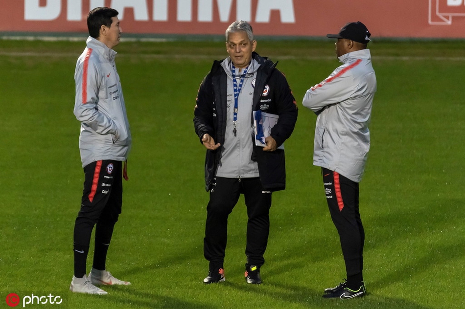 智利备战 悍将这发型太抢眼