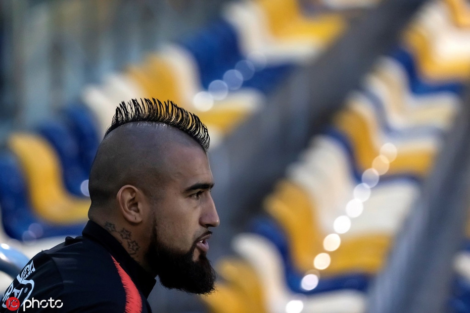 智利备战 悍将这发型太抢眼