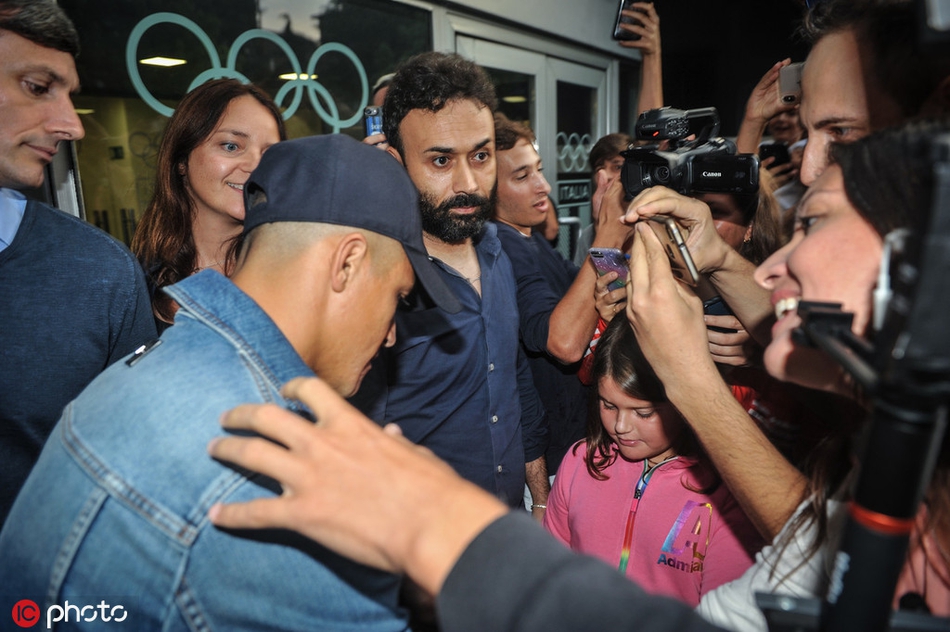 桑切斯抵达米兰 加盟国米在即