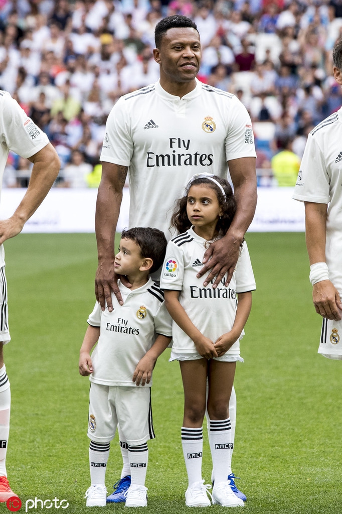 慈善赛皇马传奇5-4切尔西传奇