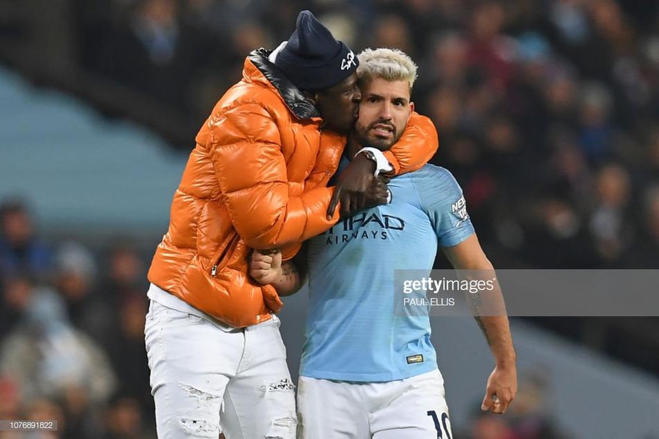 基情曼城 瓜帅这深情一吻给谁