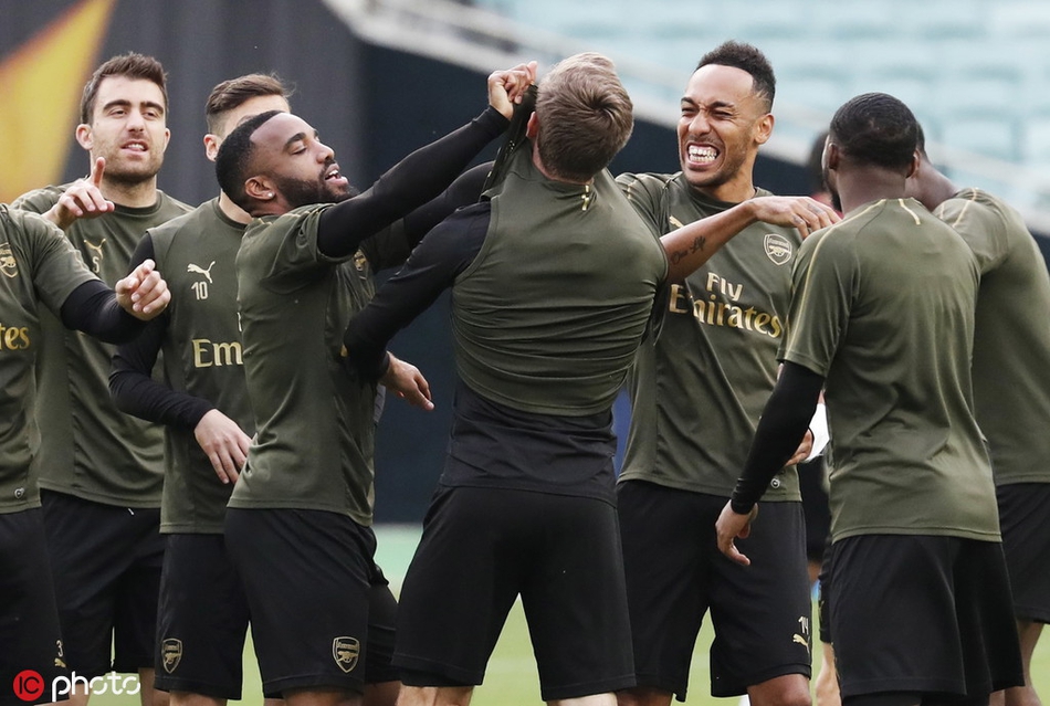 团结一致！阿森纳踩场备战决赛
