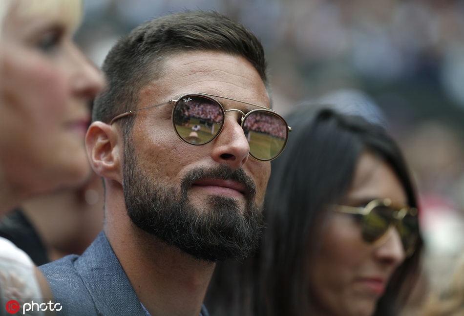 吉鲁看台观战温网决赛