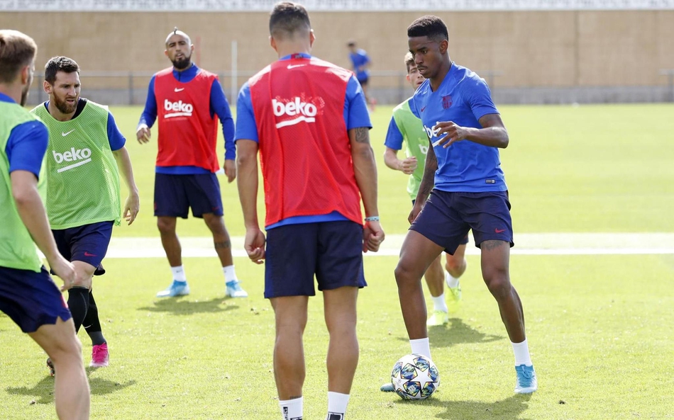 梅西回归巴萨合练 欧冠有望复出