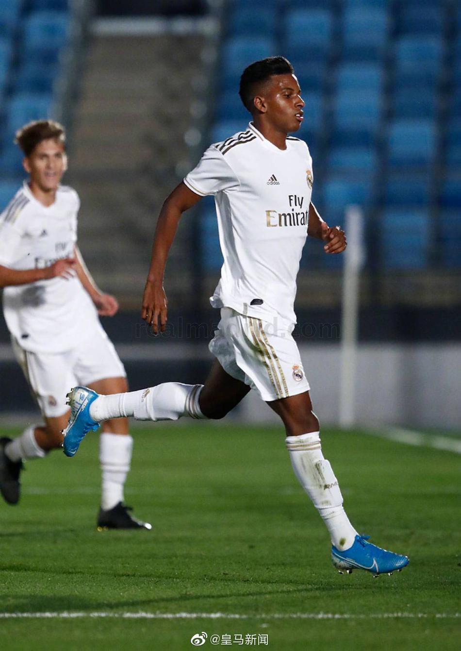 日本梅西+巴西天才完成皇马B队首秀