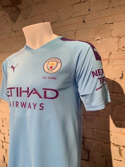 曼城新品牌球衣上架出售