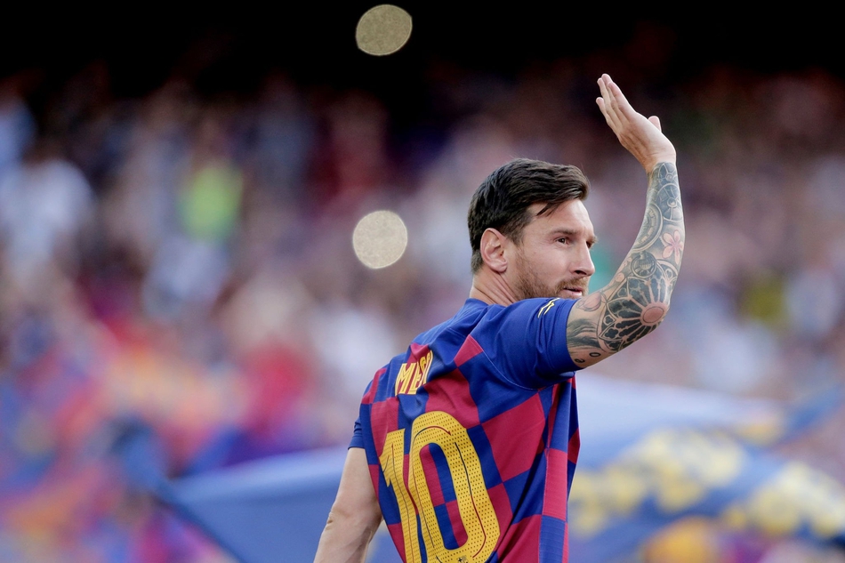 梅西亮相诺坎普振奋演讲动员新赛季