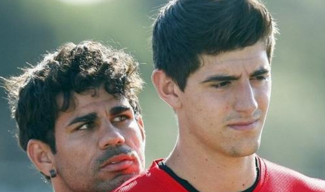 盛世美颜嘟嘴卖萌 你爱了吗