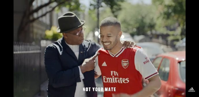 阿森纳新球衣上身 厄祖帅气