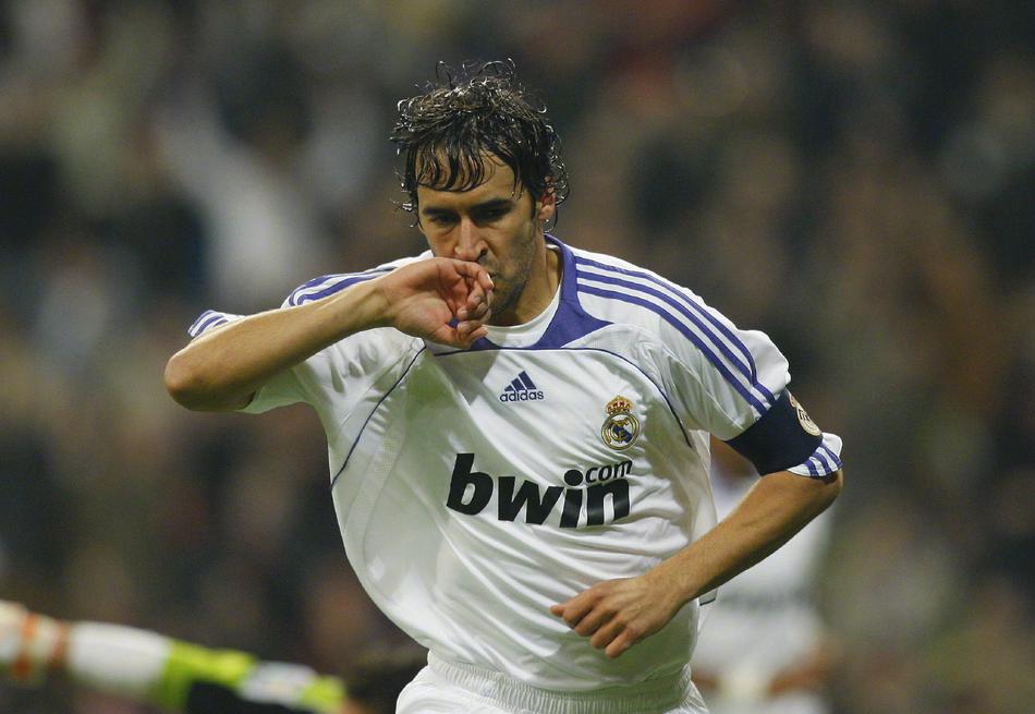 劳尔:16年白衣生涯的7号传奇