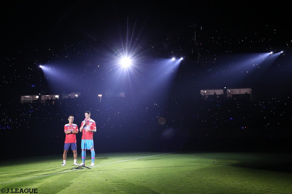 再见金童！托雷斯完成退役战 正式挂靴