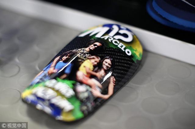 C罗内马尔的护腿板长这样