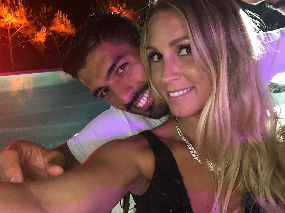 七夕节巴萨众将给你秀恩爱