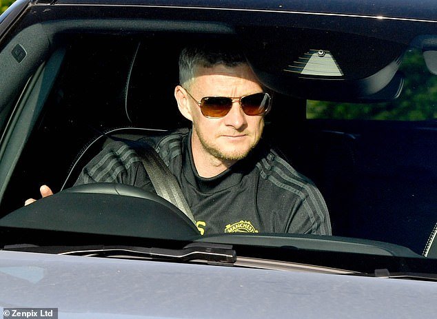 曼联回基地上班 卢卡库仍未归队