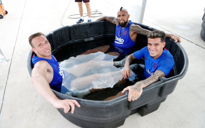 巴萨美国开练 库鸟笑的开心