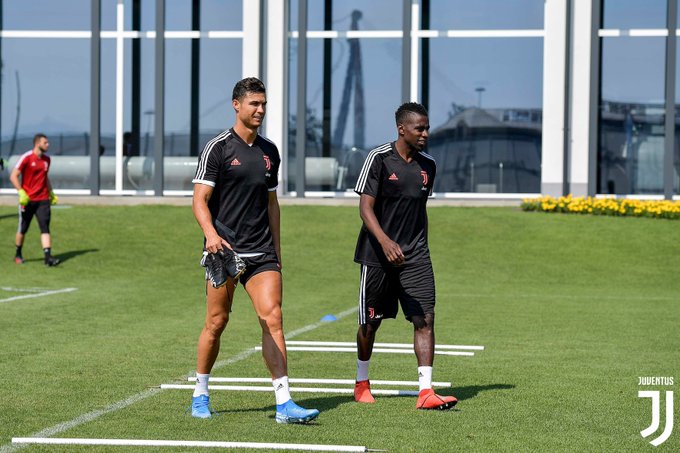 C罗回到训练场备战新赛季！