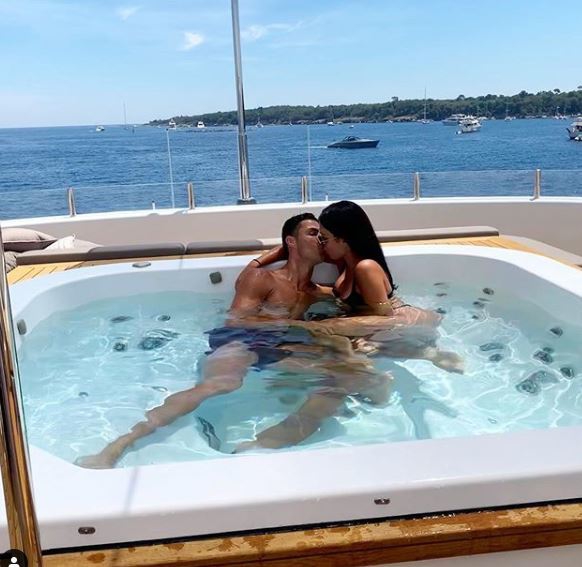 C罗博格巴二弟带你环游世界