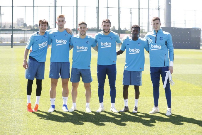 梅西开心训练已拂去欧冠阴影