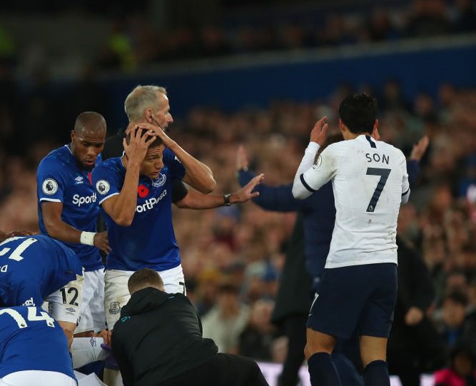 恐怖!孙兴O令英超名将90度断腿