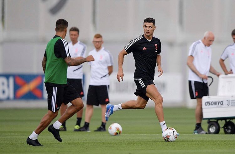 C罗回到训练场备战新赛季！