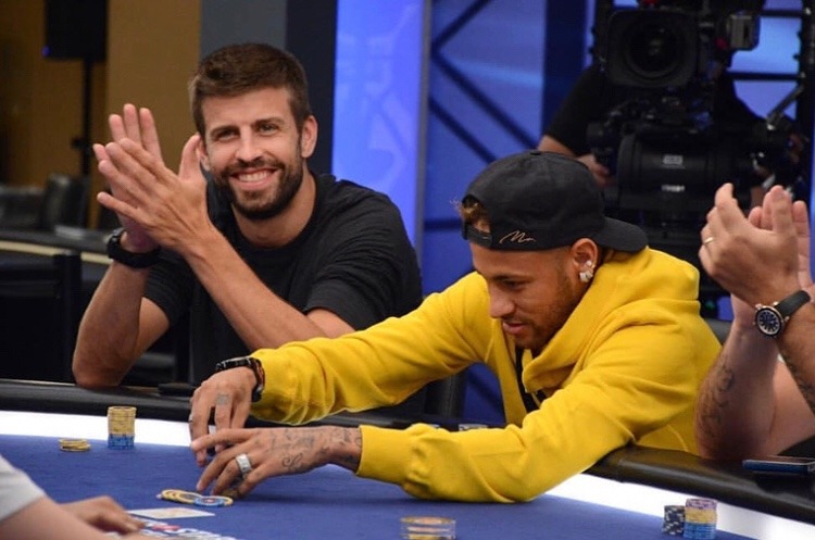 皮克与内马尔打扑克牌