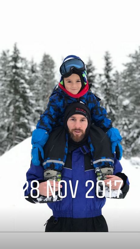 梅西和他的三个萌娃 太可爱了