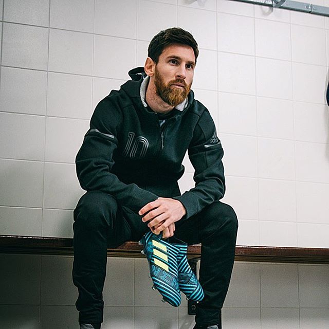 这些年广告中的梅西 哪张最帅