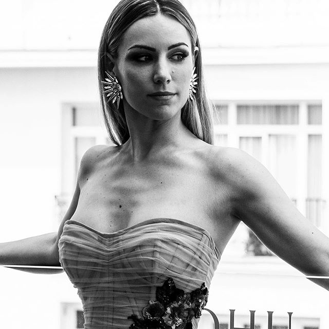 这张比基尼照让曼联门神流口水