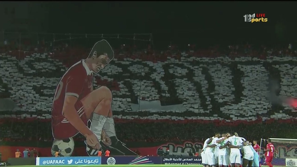 震撼！看台变地狱 喷火龙飞天