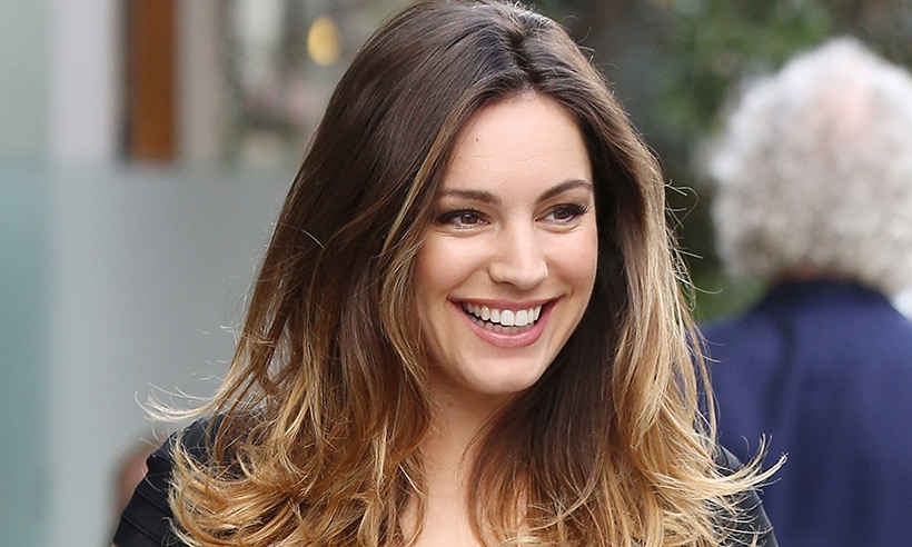 英超一代女神现在竟胖成了大妈