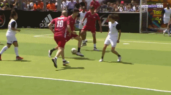 齐祖神球感！47岁依然风骚