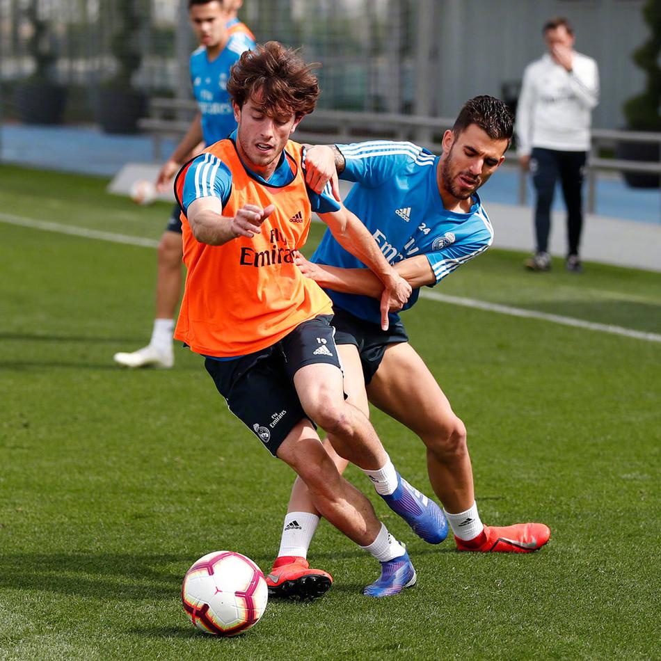 皇马备战西甲 克罗斯缺席