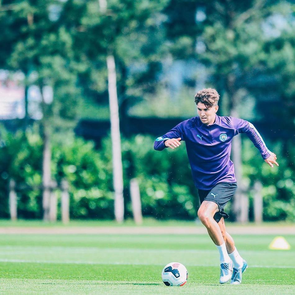 曼城来华航班取消 中国行延期