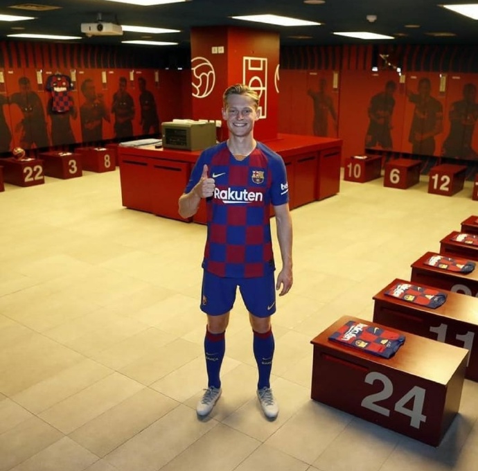 巴萨久盼一人终于亮相了！