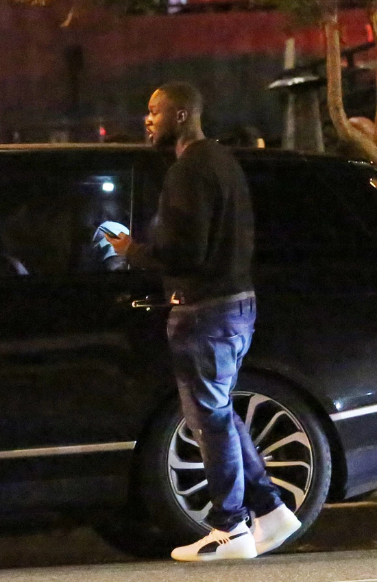 卢卡库与神秘女子开趴到深夜2点半