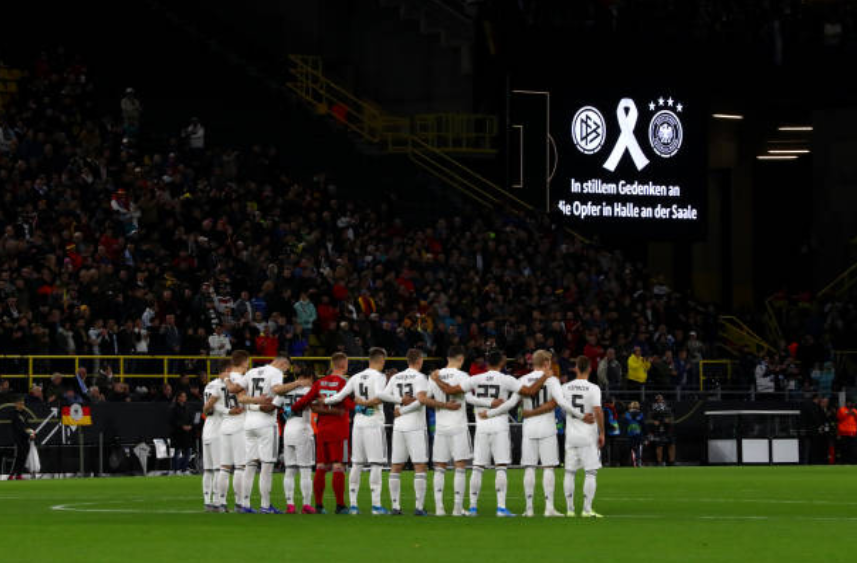 德国大将赛前默哀竟笑出声 想起啥了