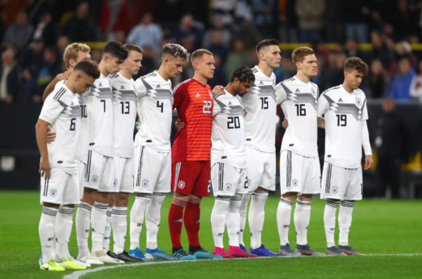 德国大将赛前默哀竟笑出声 想起啥了