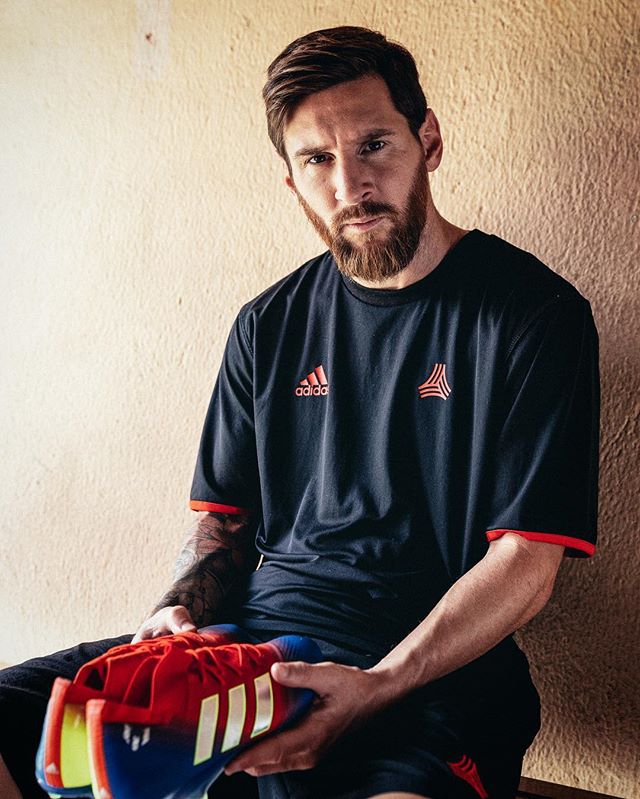 这些年广告中的梅西 哪张最帅