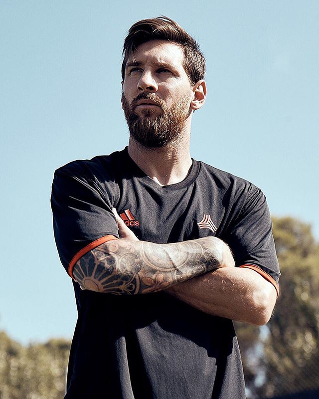 这些年广告中的梅西 哪张最帅