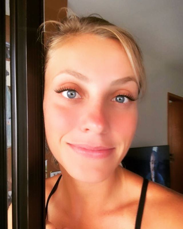 美女裁判火了 调戏球员 恋爱的感觉