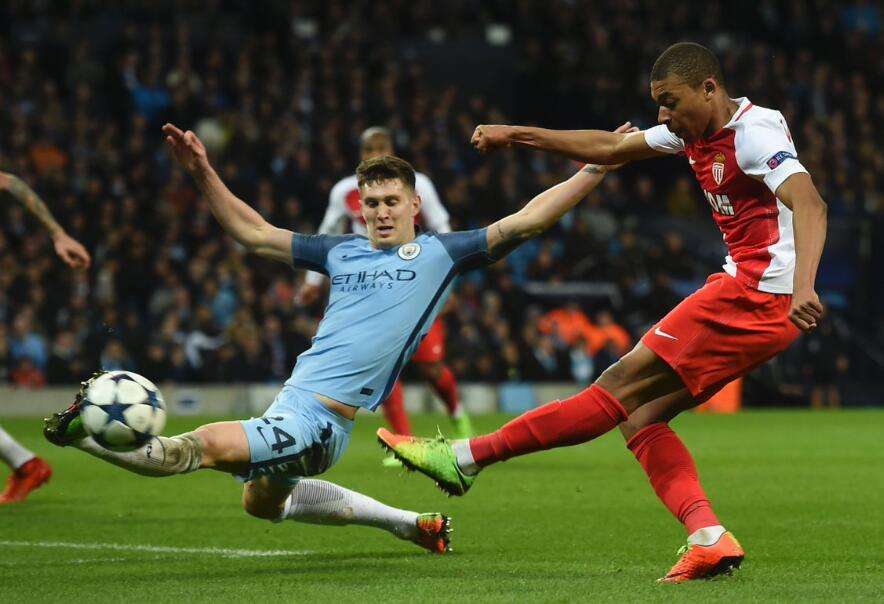 曼城时期：16-17赛季 止步十六强