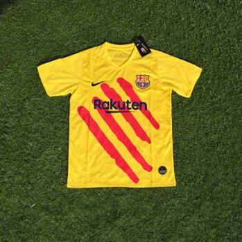 巴萨第4球衣曝光 客战皇马穿这身