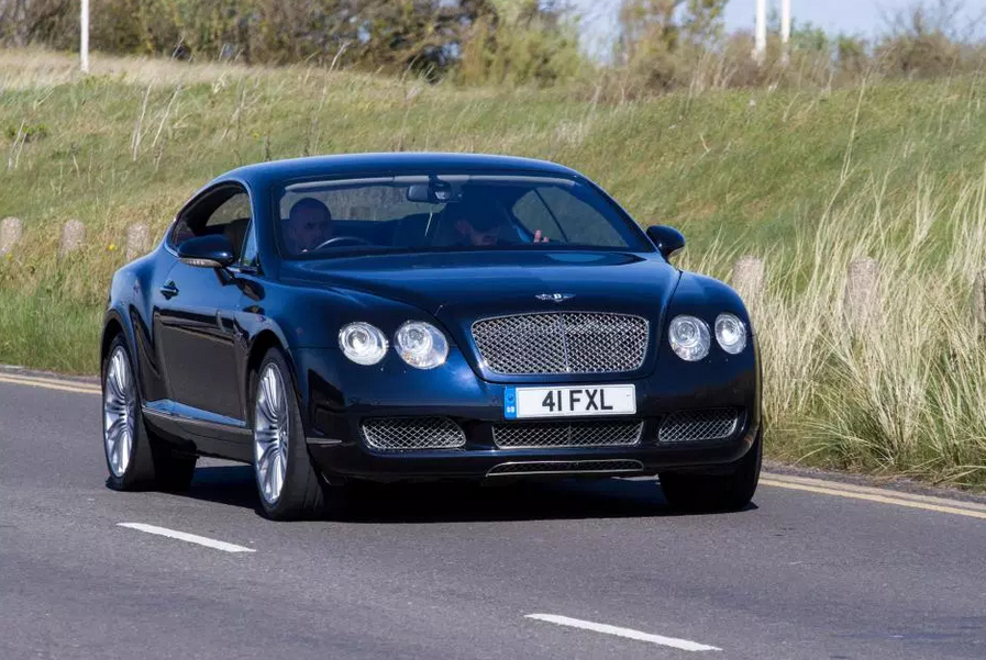 2、宾利欧陆 15.99万镑起