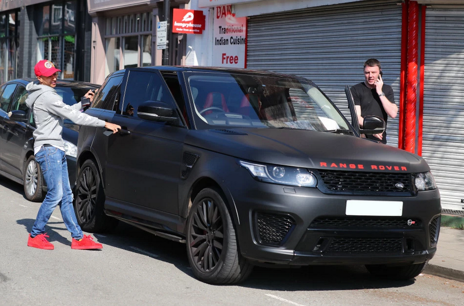 1、路虎SPORT SVR 9.96万镑起