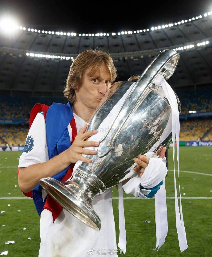 7年前的今天 莫德里奇加盟皇马