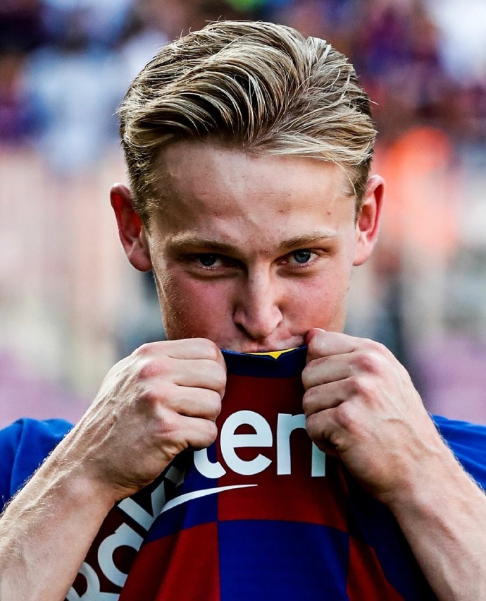 巴萨久盼一人终于亮相了！