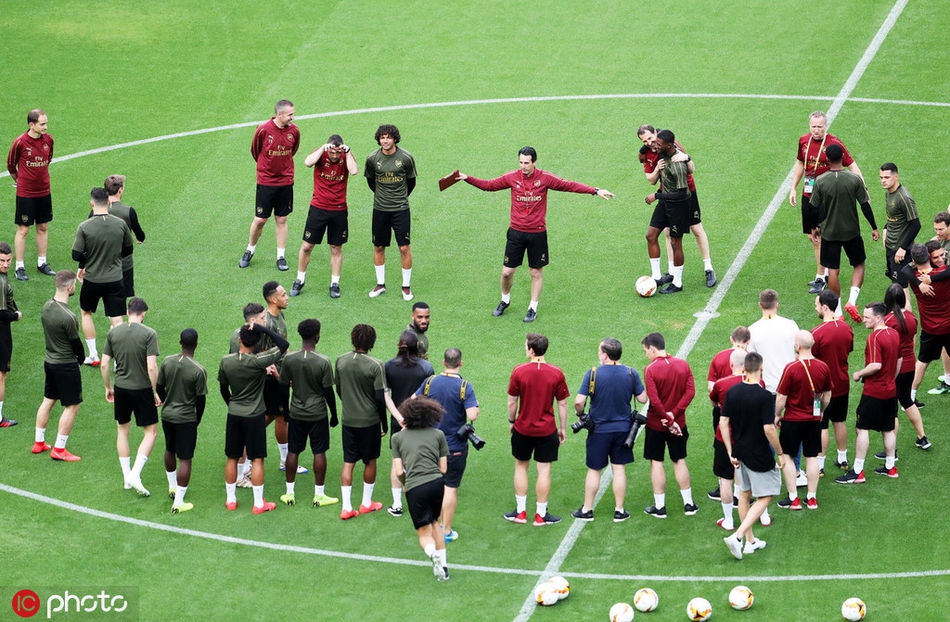 团结一致！阿森纳踩场备战决赛