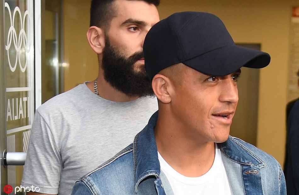 桑切斯抵达米兰 加盟国米在即