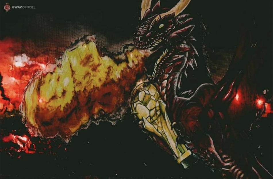 震撼！看台变地狱 喷火龙飞天