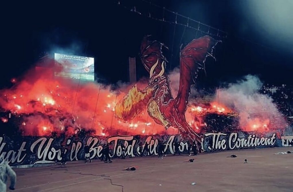 震撼！看台变地狱 喷火龙飞天